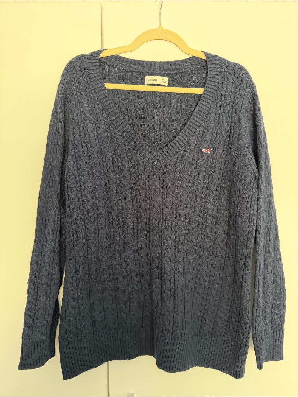 Hollister Navy Cable Knit V-Neck Sweater XL Women’s Classic Cozy Pullover